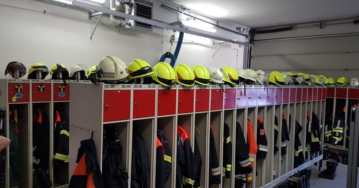 Renovierung-Umkleidekabinen_Symbolbild